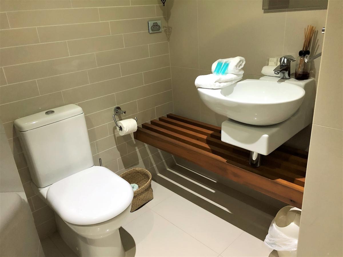 แซนด์คาสเซิลส์ ออน เดอะ บรอดวอเทอร์ Aparthotel โกลด์โคสต์ ภายนอก รูปภาพ