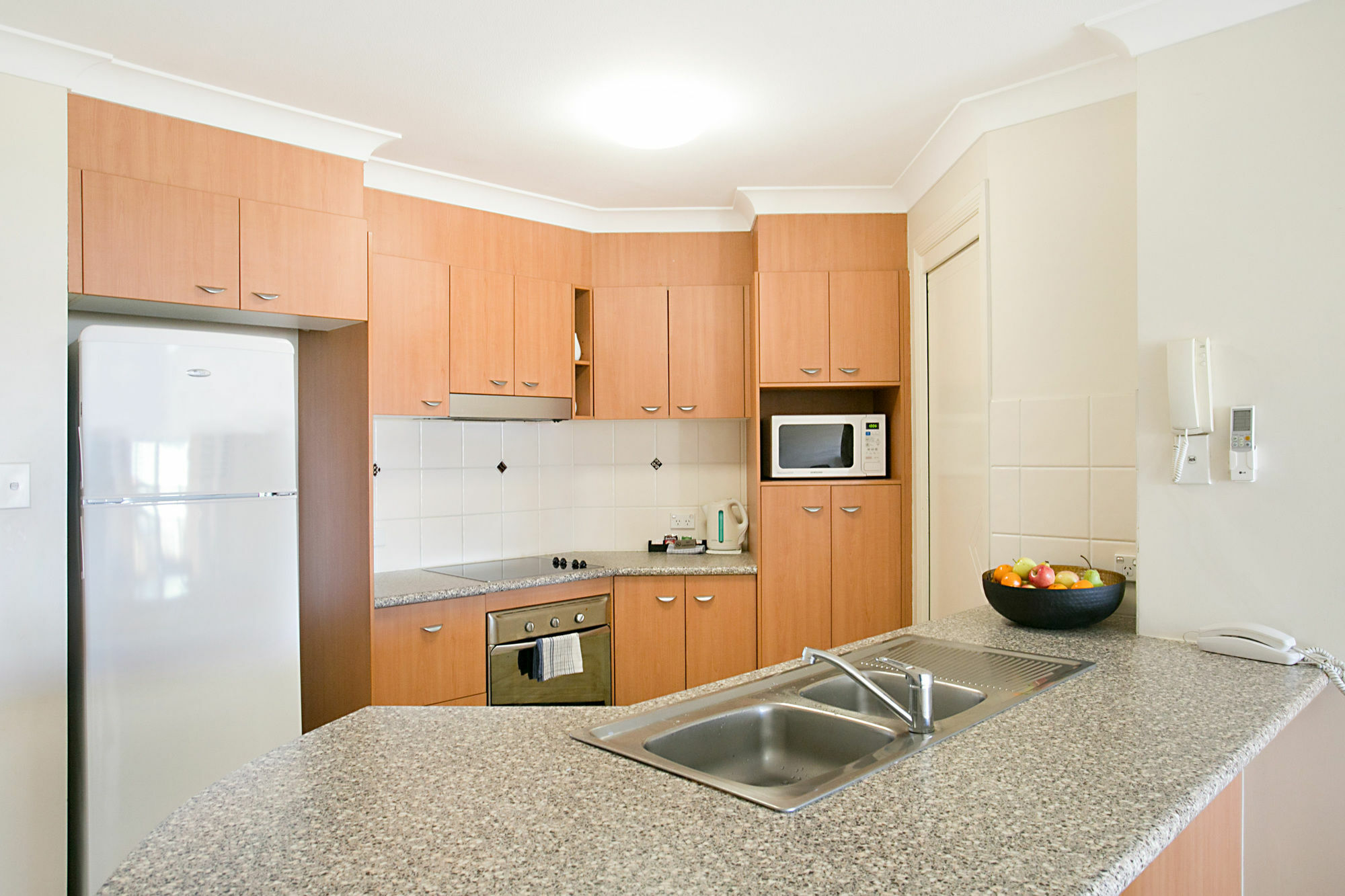 แซนด์คาสเซิลส์ ออน เดอะ บรอดวอเทอร์ Aparthotel โกลด์โคสต์ ภายนอก รูปภาพ